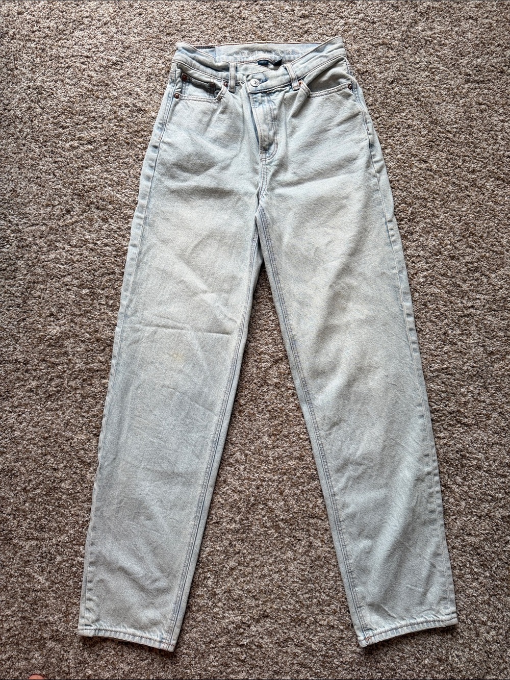 American Eagle Outfitters High-Rise Light Blue Straight Jeans